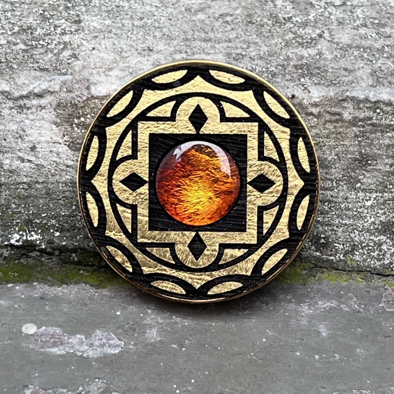 Broszka mandala bursztyn czarny dąb srebro pozłacane Galeria bursztyn Tadeusz Dobkowski 4180.jpg