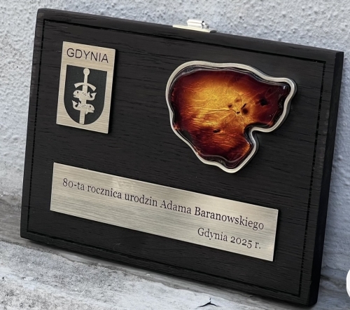 Plakieta okolicznościowa z bursztynem, srebrem i czarnym dębem 1909 na zamówienie 