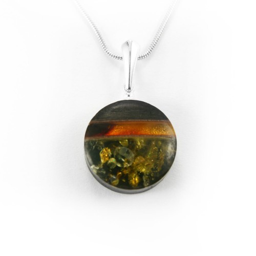 Wisiorek okrągły z zielonym bursztynem, srebrem i czarnym dębem  4710