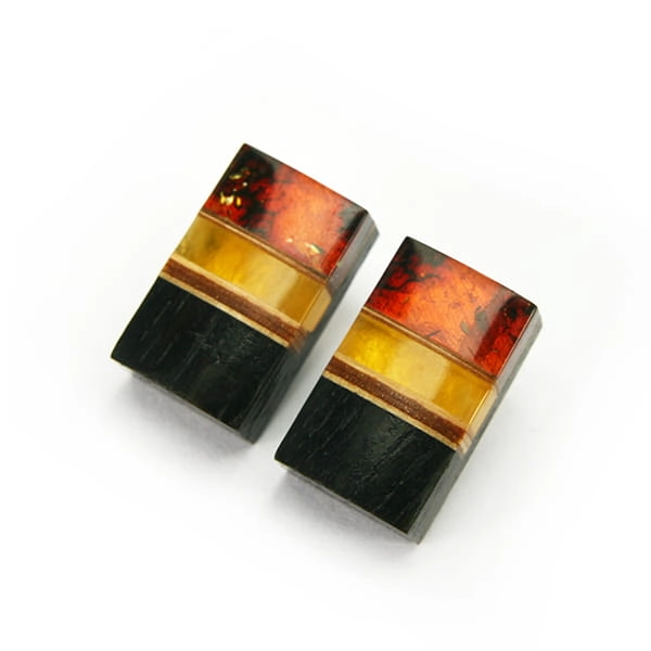 Klipsy prostokątne Galeria Bursztyn Tadeusz Dobkowski czarny dąb srebro złoto płatkowe amber wood silver 4037.jpg