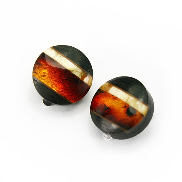 Klipsy okrągłe Galeria Bursztyn Tadeusz Dobkowski czarny dąb srebro złoto płatkowe amber wood silver 4052.jpg