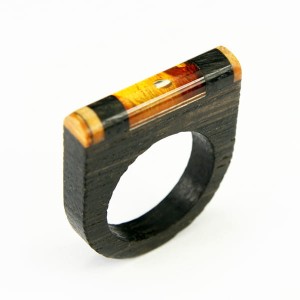 Pierścionek rozmiar 16 prostokątny bursztyn czarny dąb 3932