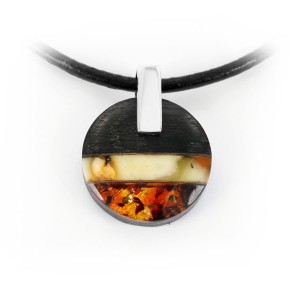 Wisiorek okrągły bursztyn czarny dąb srebro 1235