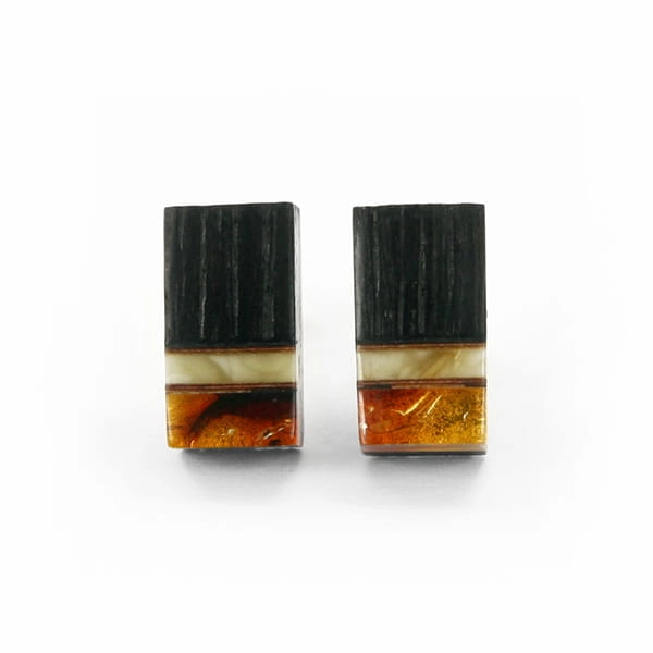 Kolczyki Galeria Bursztyn Tadeusz Dobkowski czarny dąb srebro amber 5895.jpg