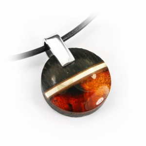 Wisiorek okrągły SunSet z bursztynem czarnym dębem w srebrze 6150