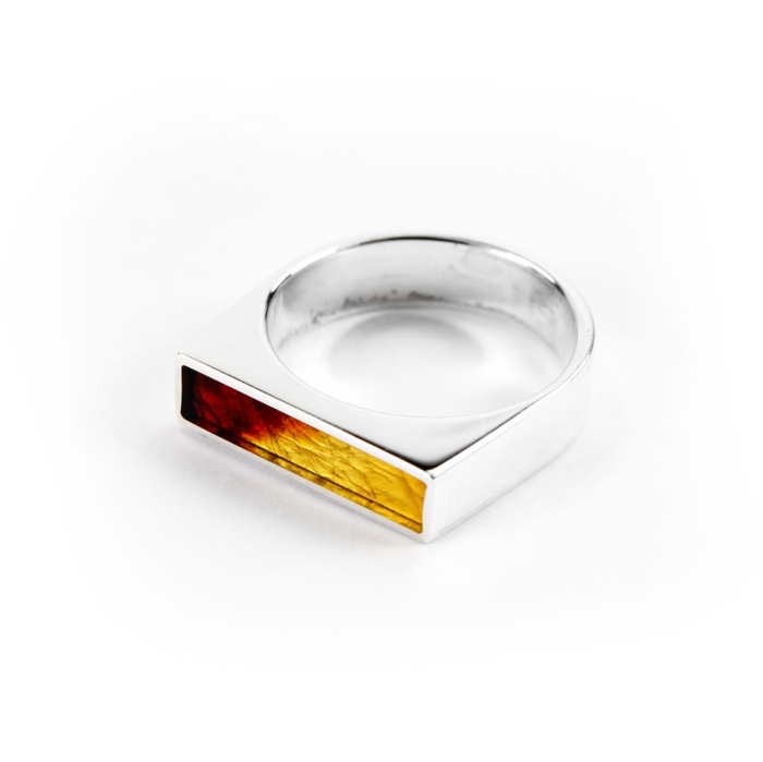 Pierścionek sygnet bursztyn srebro czarny dąb amber wood silver Galeria Bursztyn Tadeusz Dobkowski 6442.jpg