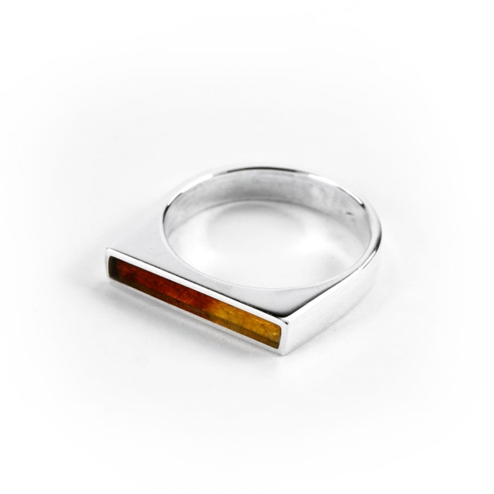 Pierścionek sygnet bursztyn srebro czarny dąb amber wood silver Galeria Bursztyn Tadeusz Dobkowski 6444.jpg