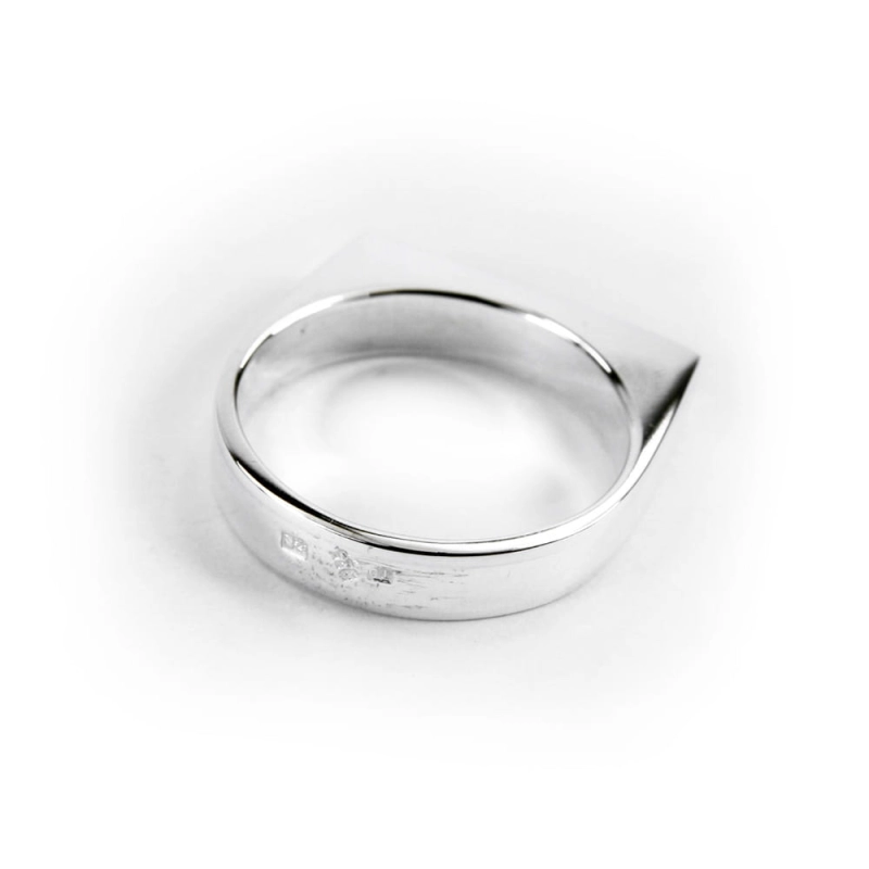 Pierścionek sygnet bursztyn srebro czarny dąb amber wood silver Galeria Bursztyn Tadeusz Dobkowski 6449.jpg