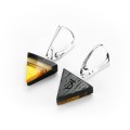 Kolczyki , zapięcie angielskie, srebro 925,  bursztyn bałtycki, czarny dąb, trójkąt  6850