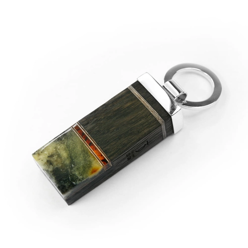 Brelok, pendrive 32GB z bursztynem, srebrem i czarnym dębem 7144.jpg