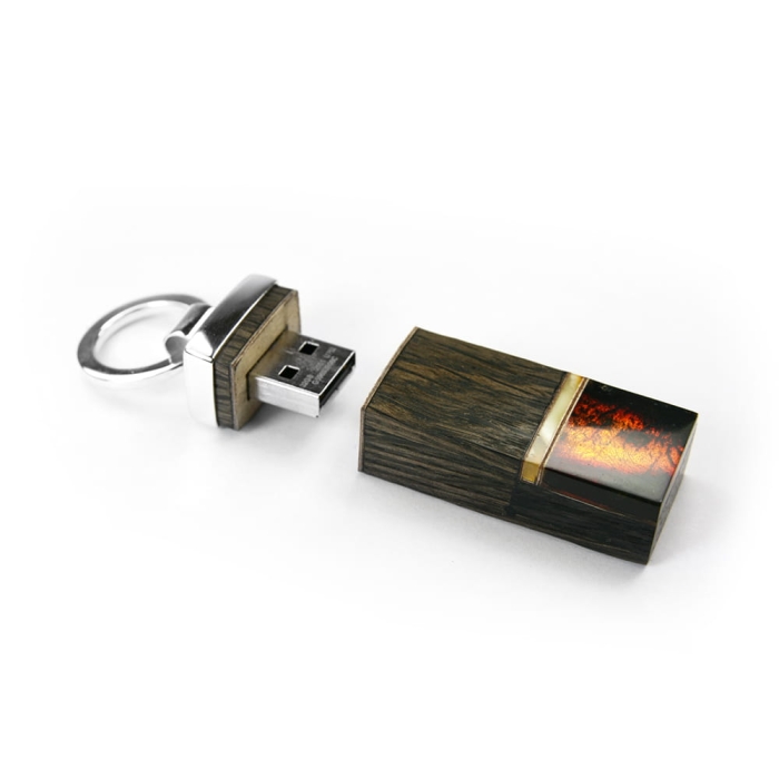 Brelok, pendrive 32GB z bursztynem, srebrem i czarnym dębem 7150.jpg