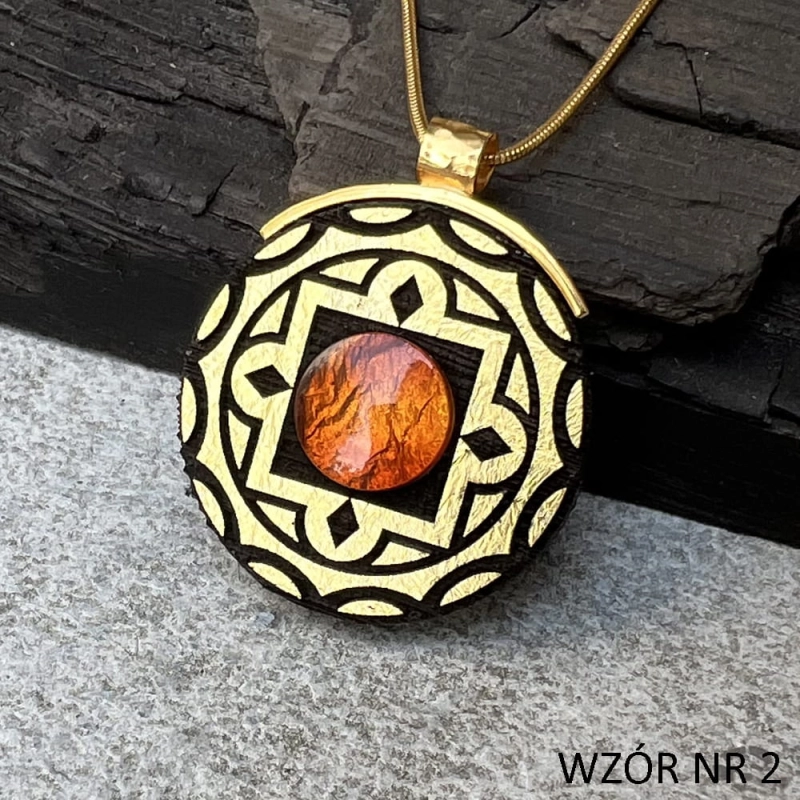Mandala bursztyn srebro pozłacane złoto płatkowe 23 karatowe Galeria Bursztyn Tadeusz Dobkowski WZÓR 2 IMG_8440.jpg