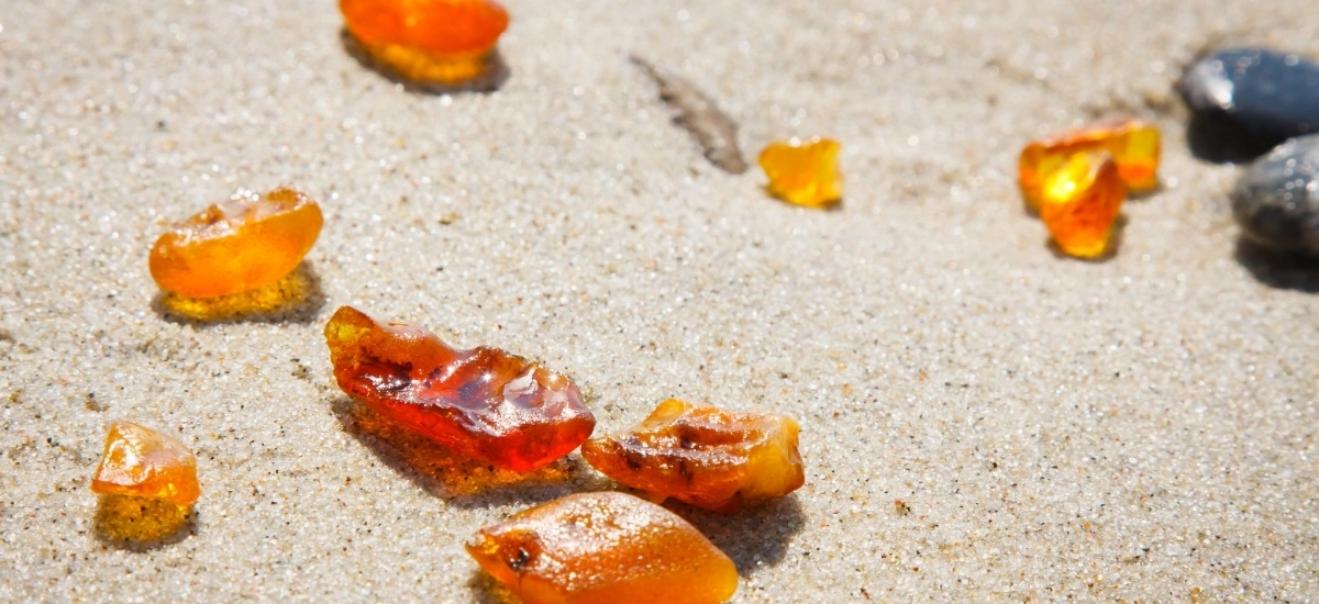 Czym jest bursztyn i jak się go pozyskuje?